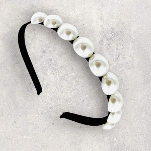 ⭐️ Brand New - Black Satin headband with Large White Pearls